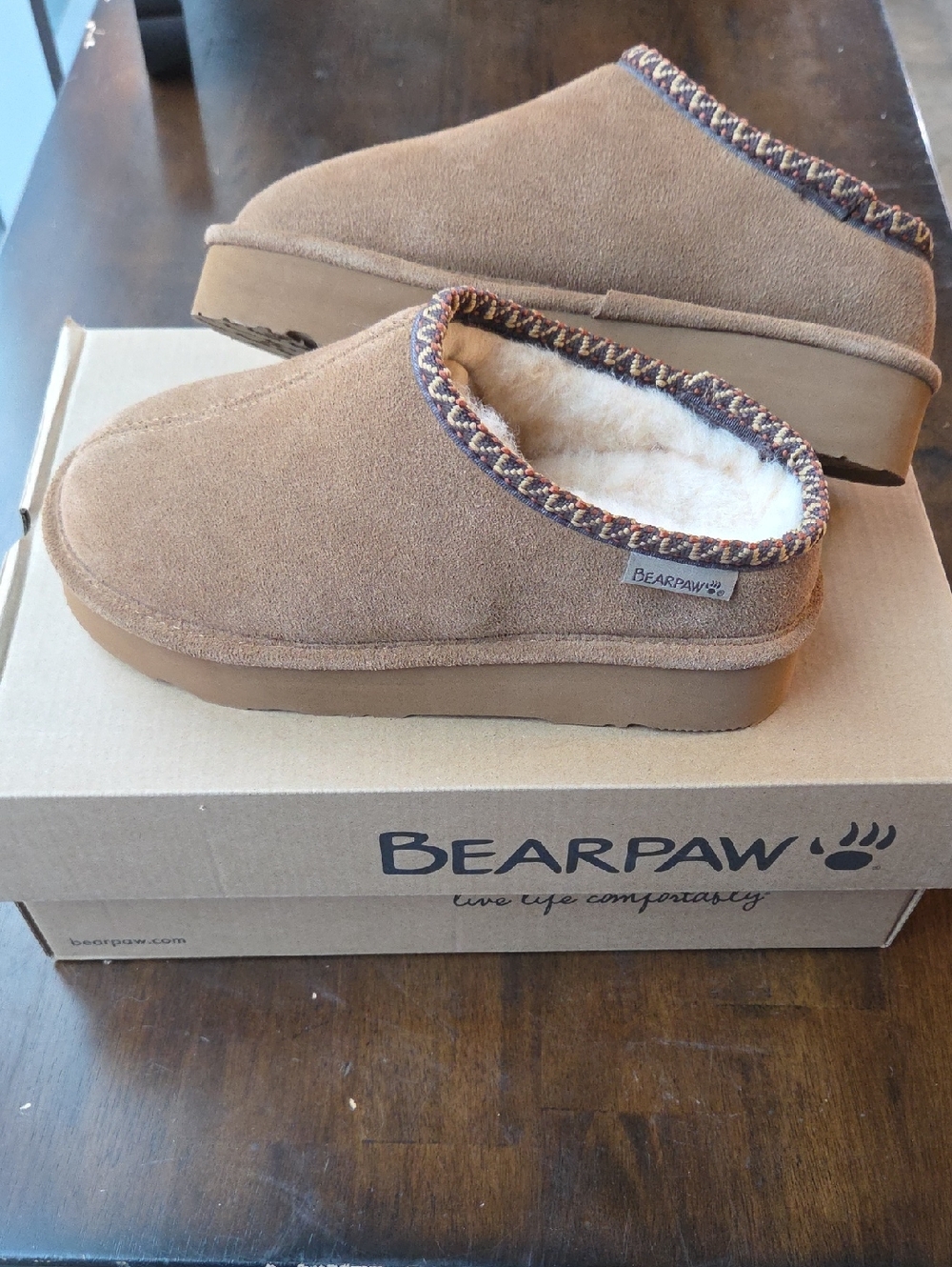 BearPaw Size 8 Women's NEW Hickory Suede Shearling Slip-On Mules